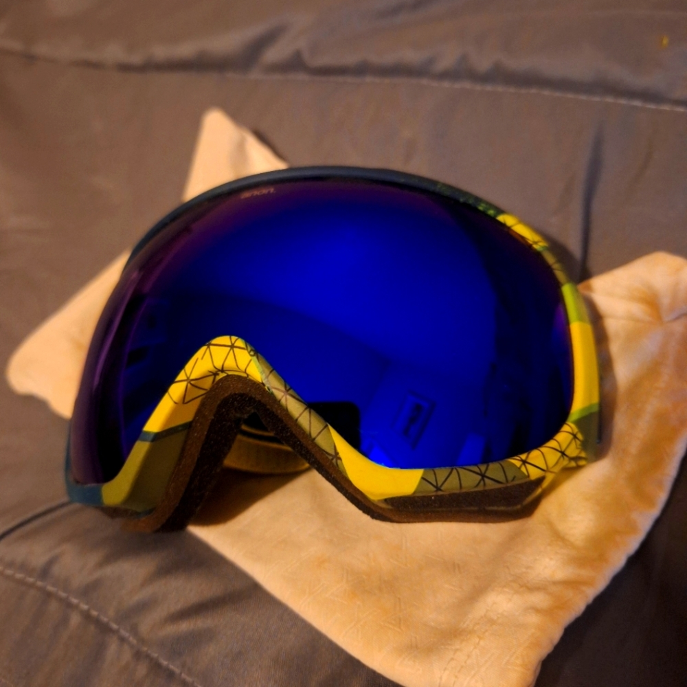 ANON tinted Skii goggles